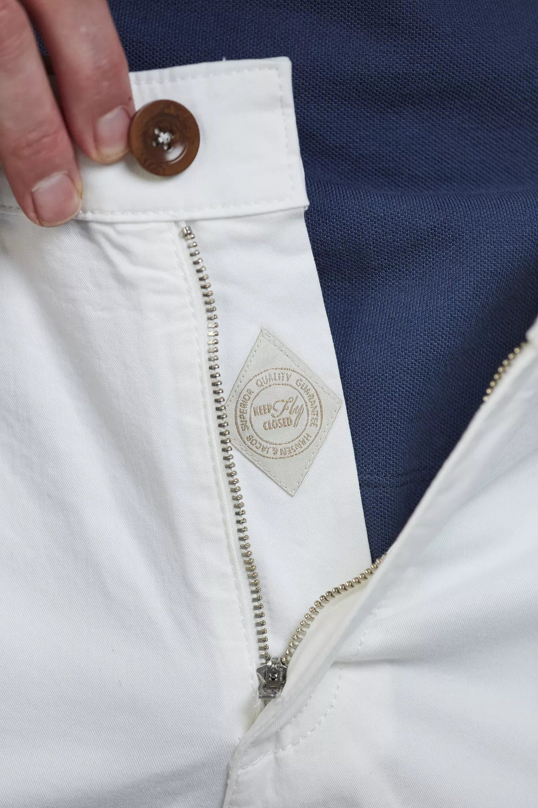 CLASSIC CHINO SHORTS