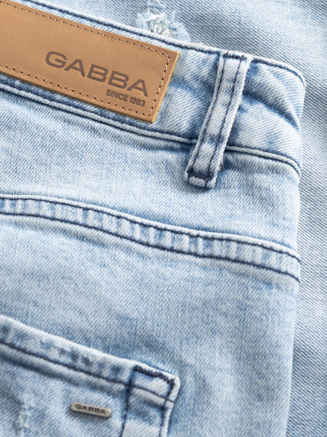 MARKUS DERBY SHORTS