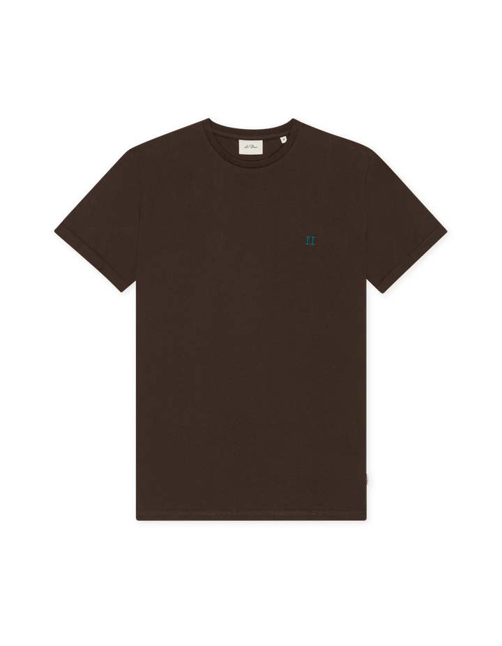 CORE SEASONAL T-SHIRT
