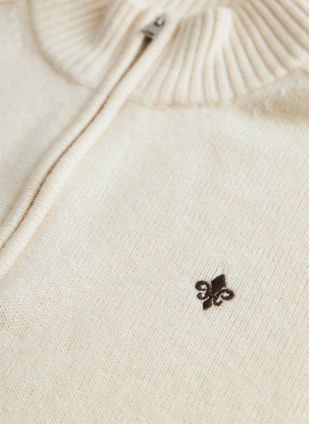 NEW HERTFORD HALF ZIP