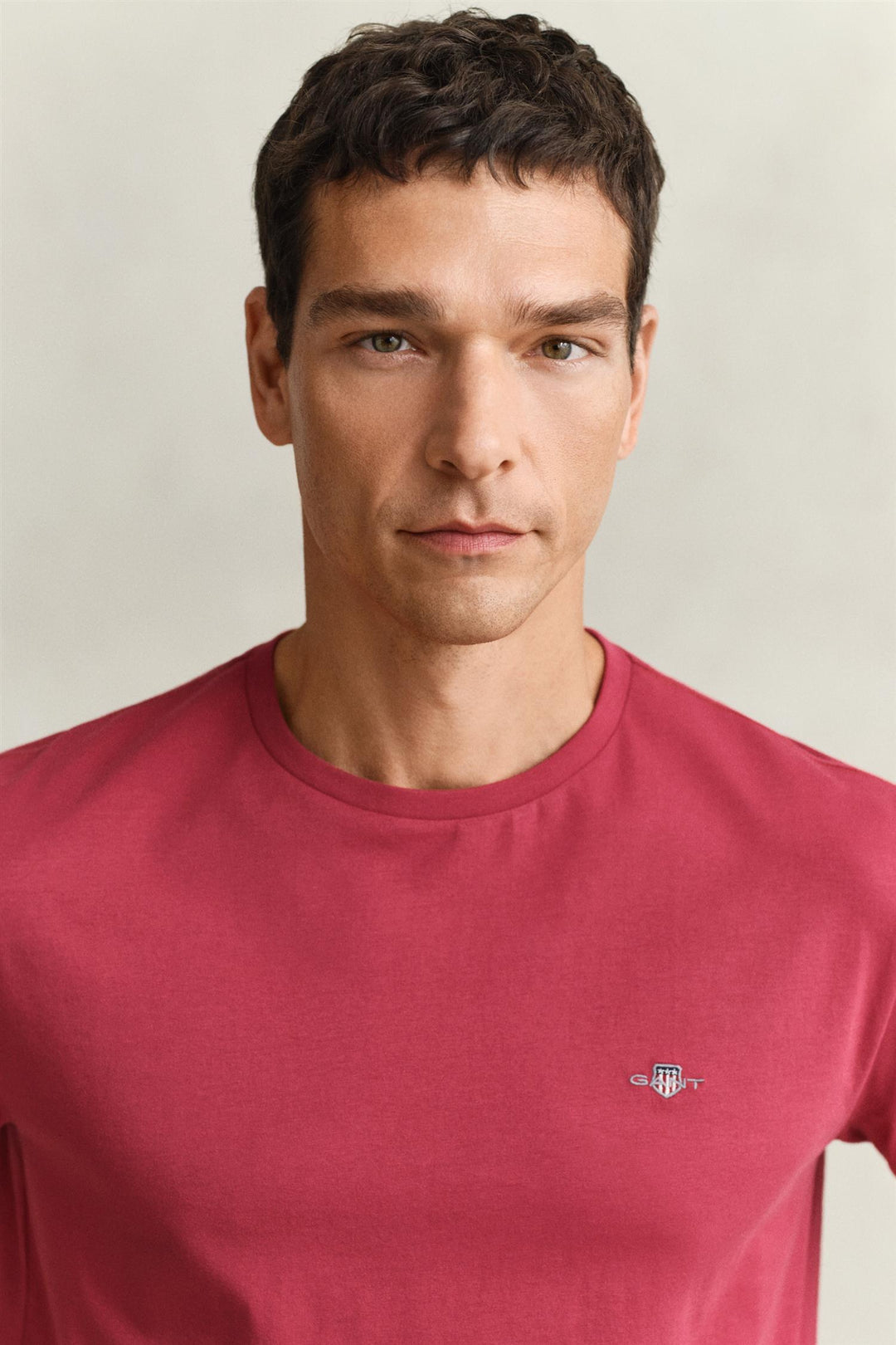 REG SHIELD SS T-SHIRT