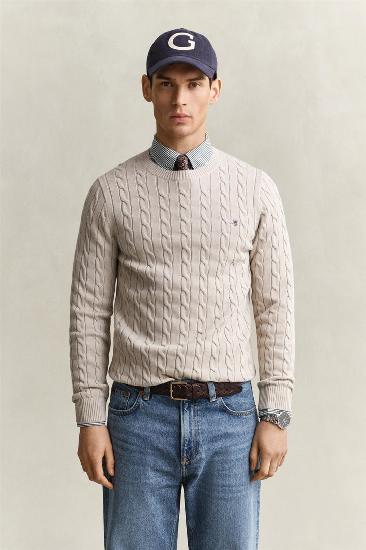 CLASSIC CABLE KNIT SWEATER