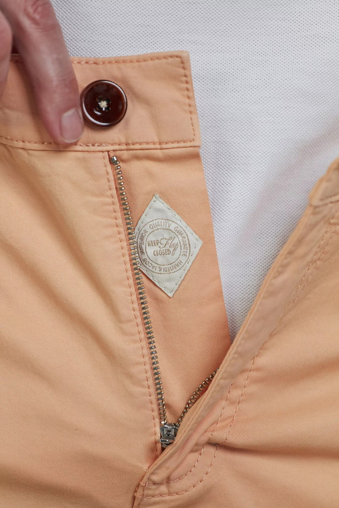 CLASSIC CHINO SHORTS