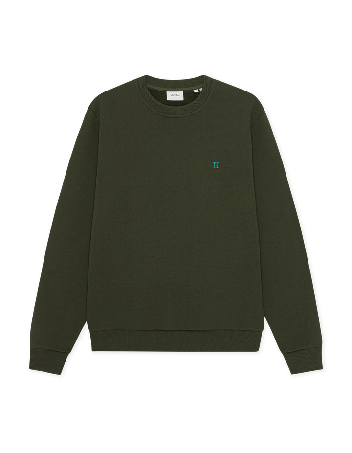 CORE SEASONAL SWEATSHIRT