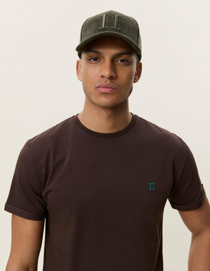 CORE SEASONAL T-SHIRT