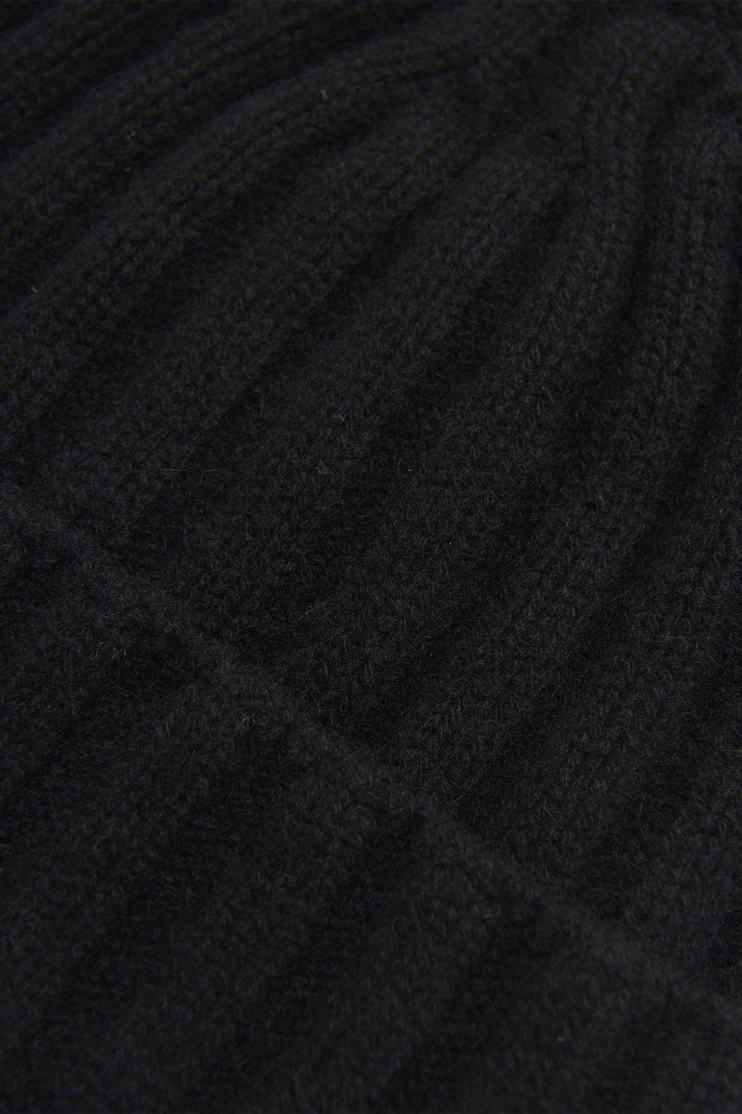 KNITTED HAT
